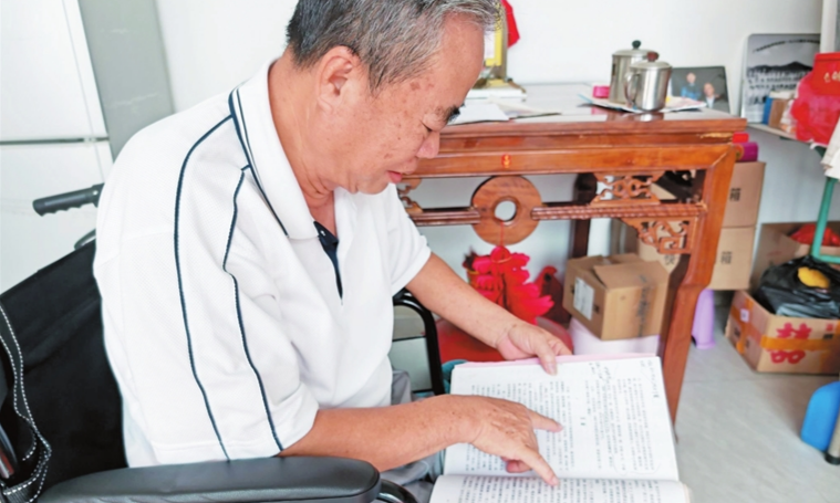 71岁海棠区退休教师陈世骥：“想把仲田岭革命英雄的故事，讲给更多后人听”